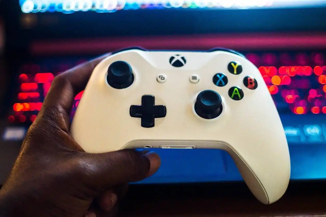 Sebagai penulis yang mengikuti perkembangan industri gaming, saya melihat bahwa 2026 adalah tahun ketika aksesoris laptop gaming