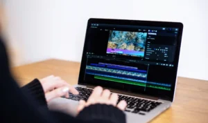 Bisnis Video Editing AI, Peluang Baru untuk Content Creator yang Siap Beradaptasi